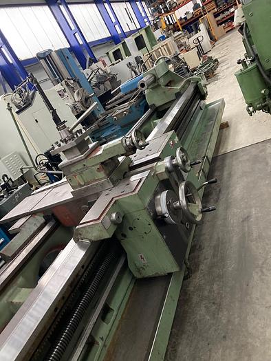 Utilisé TOS SUS 80 H x 8000 Tour parallèle traditionnel