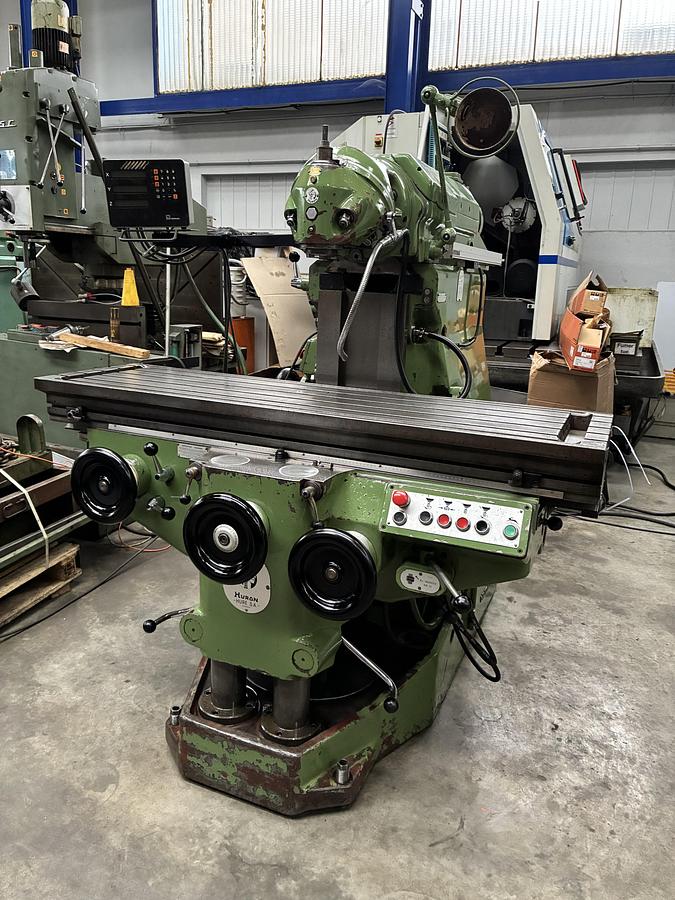 Used Fraiseuse HURON MU 5 conventionnelle