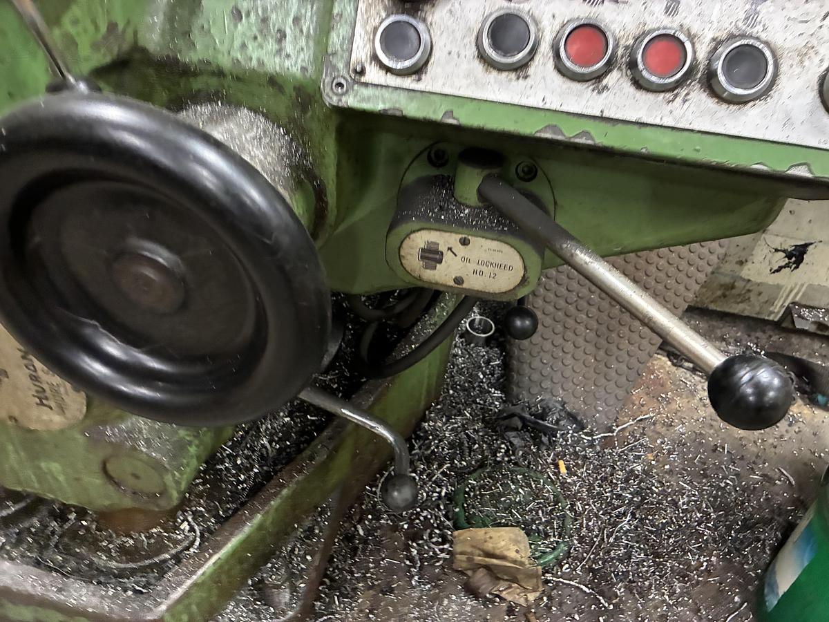 Used Fraiseuse HURON MU 5 conventionnelle