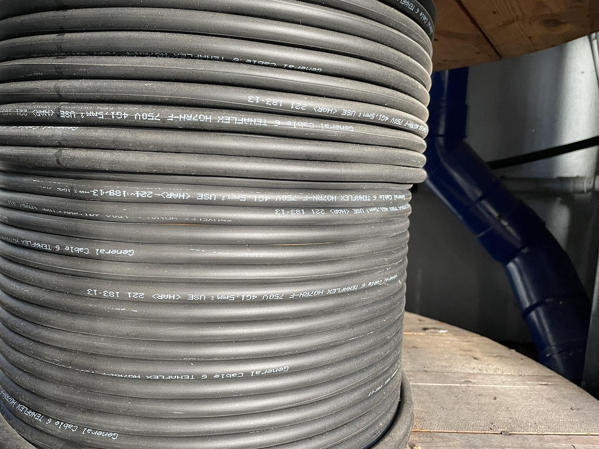 Used Tourets câble électrique - electrical cable