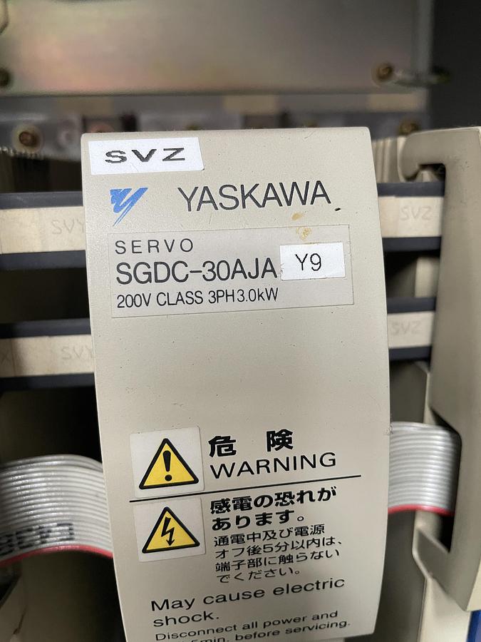 Used Variateurs et CN Yaskawa - CN Yasnak J300M