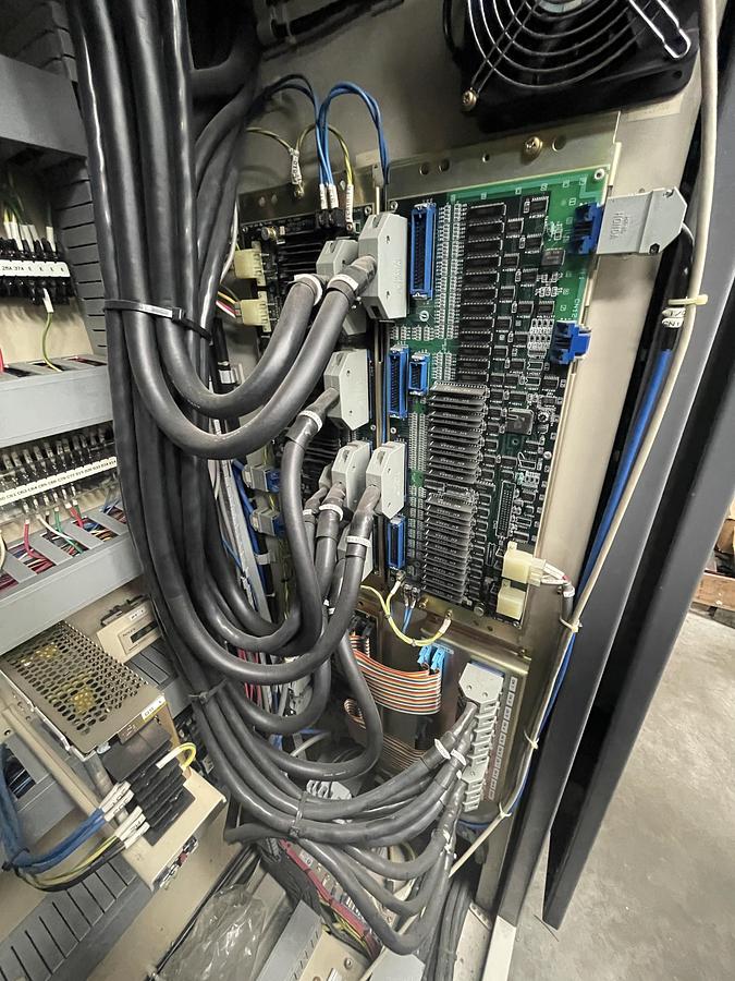 Used Variateurs et CN Yaskawa - CN Yasnak J300M