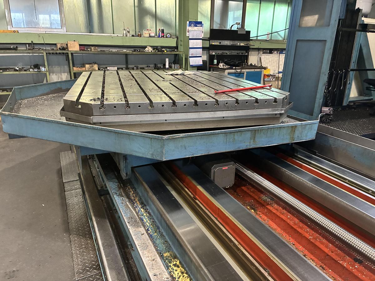 Used TOS Varnsdorf WHN 13 boring and milling machine