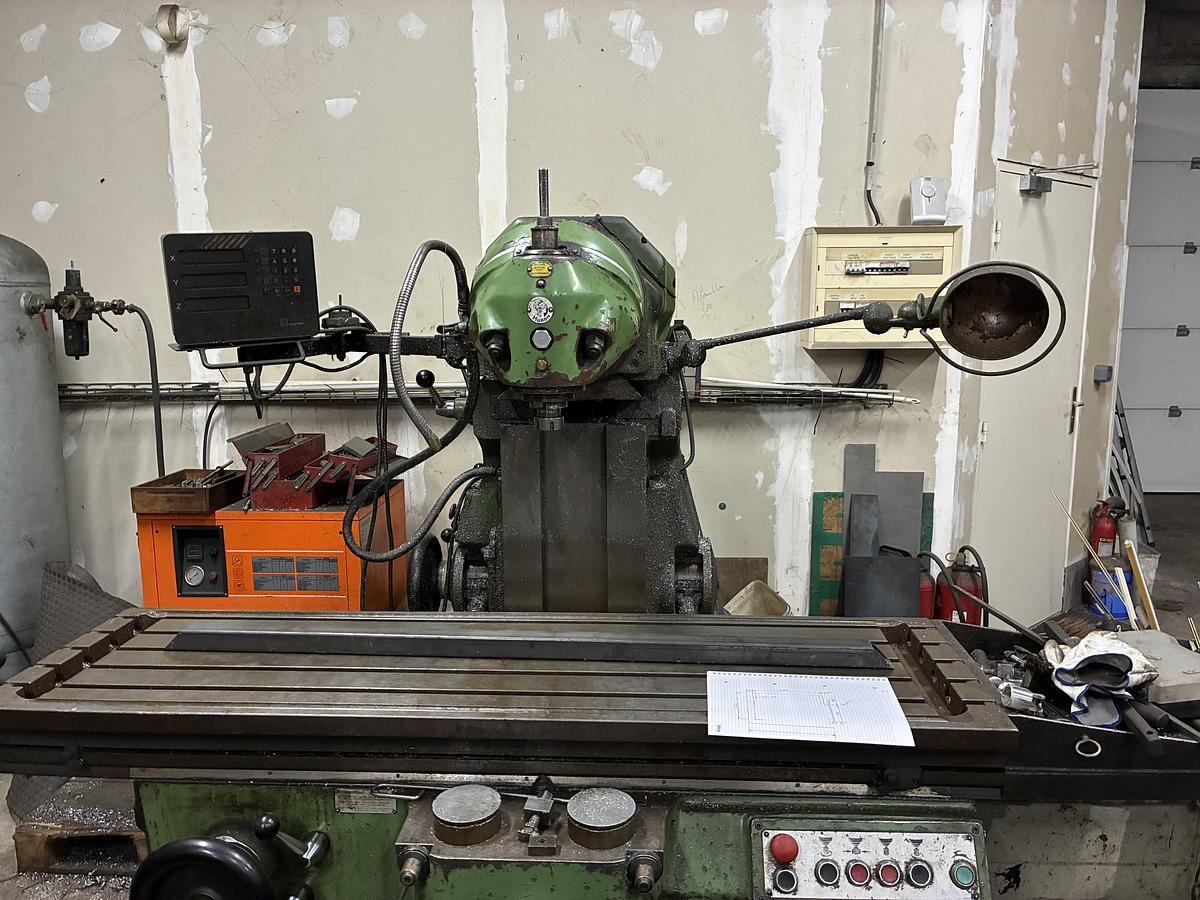 Used Fraiseuse HURON MU 5 conventionnelle