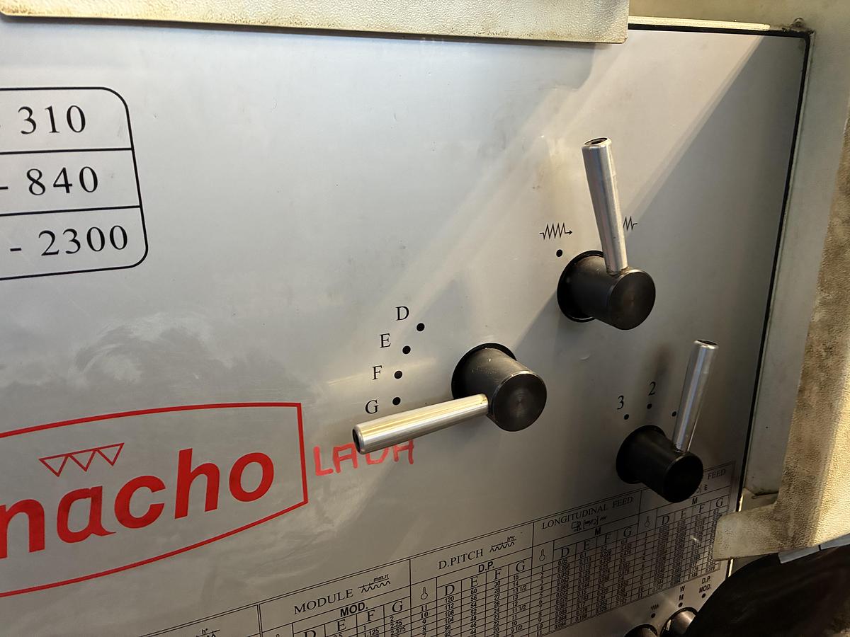 Used PINACHO SC-250 x 1000 year 2014 - lathe