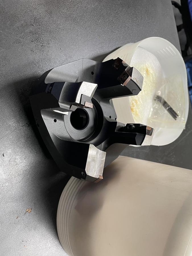 Used Outils de fraisage Kennametal, Seco , tête à aléser, trépan