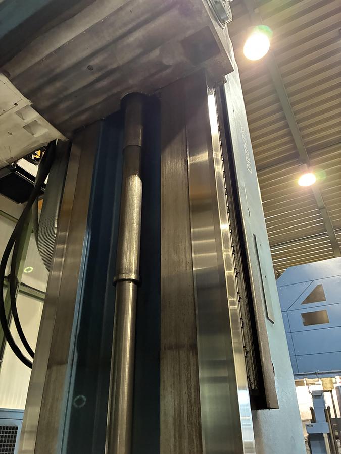 Used TOS Varnsdorf WHN 13 boring and milling machine