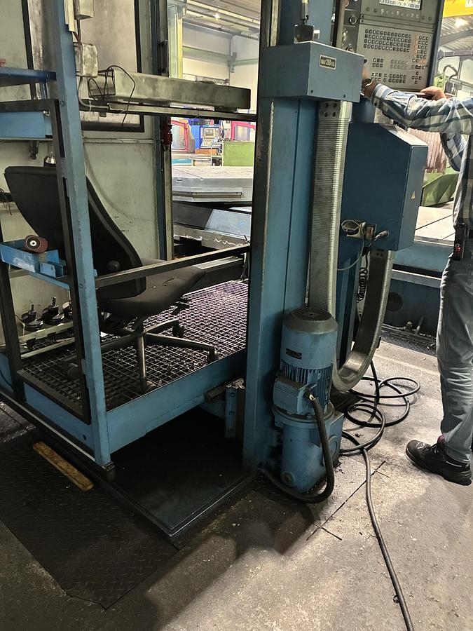 Used TOS Varnsdorf WHN 13 boring and milling machine