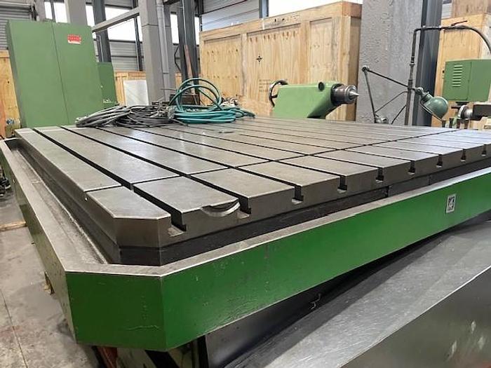 Used 1999 TOS Varnsdorf WHN 13 boring and milling machine