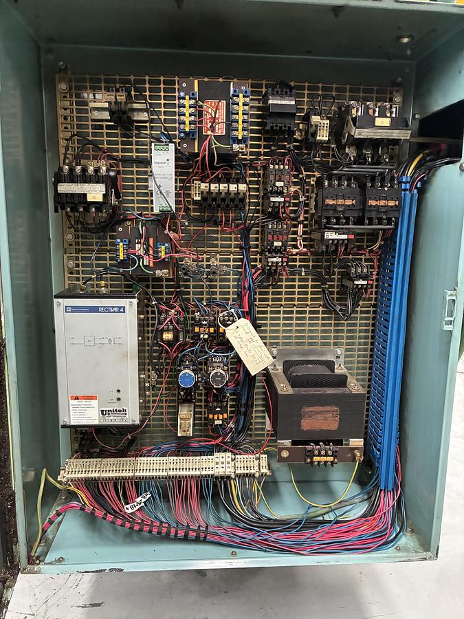 Used Fraiseuse universelle Huron type MU 4 à variation