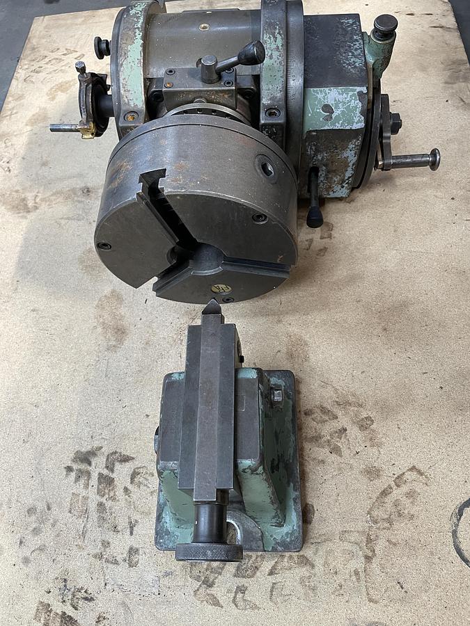 Used Equipement de fraisage, plateau diviseur, étau, équerre