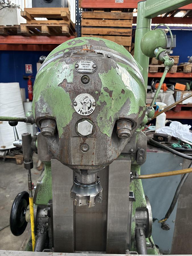 Used Fraiseuse universelle Huron type MU 4 à variation