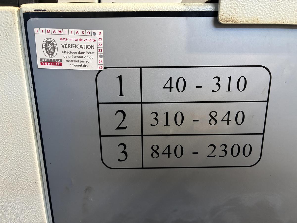 Used PINACHO SC-250 x 1000 year 2014 - lathe