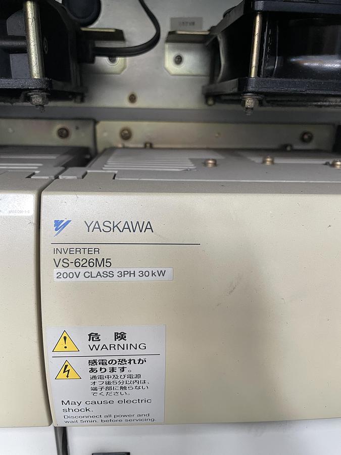 Used Variateurs et CN Yaskawa - CN Yasnak J300M