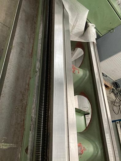 Utilisé TOS SUS 80 H x 8000 Tour parallèle traditionnel