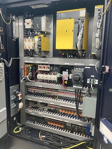 Utilisé 2019 Hwacheon 2 axis CNC lathe Hi-tech 230 BL - machine almost new