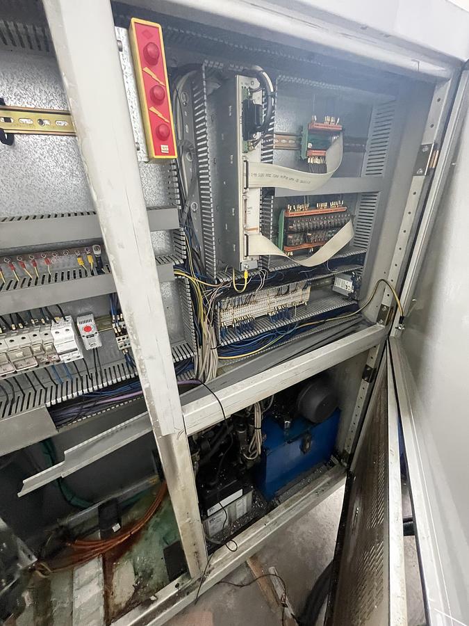 Used Manurhin Menti K'MX 250 - MENTI mod. 250 - 3 axis CNC lathe
