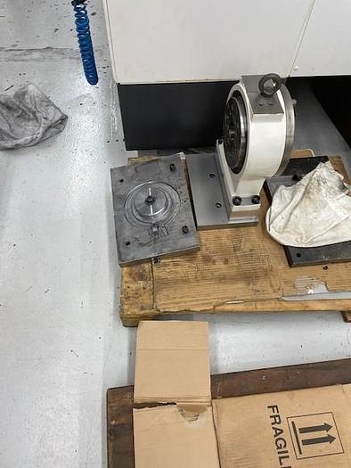 Used Okuma  Genos M560-V-e vertical machining center