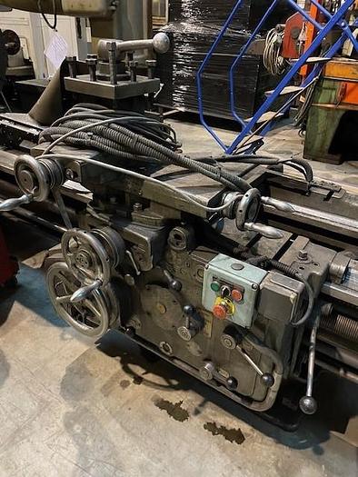 Used SOMUA manual lathe 4500 mm BC with gap