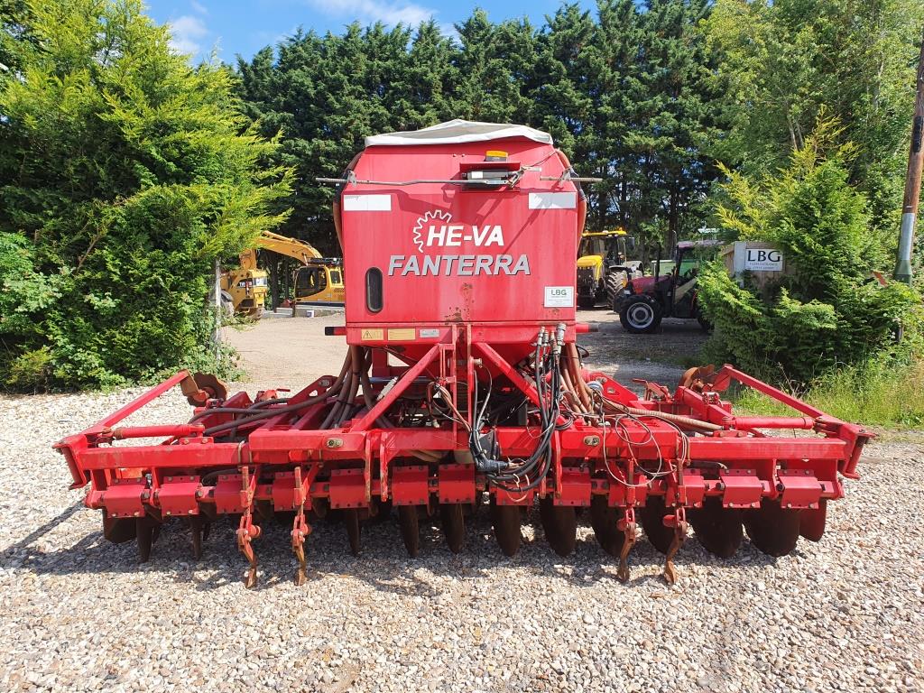 Used He-Va Fanterra 4m Disc Drill