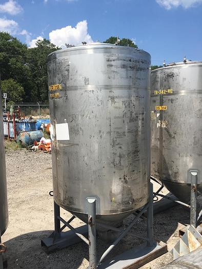 Used Walker 500 gallon 304 stainless steel vertical tank