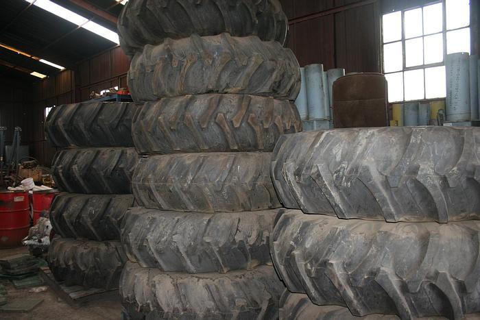 Used NEW FIRESTONE UNDERGROUND TRACTOR TYRES ON RIMS