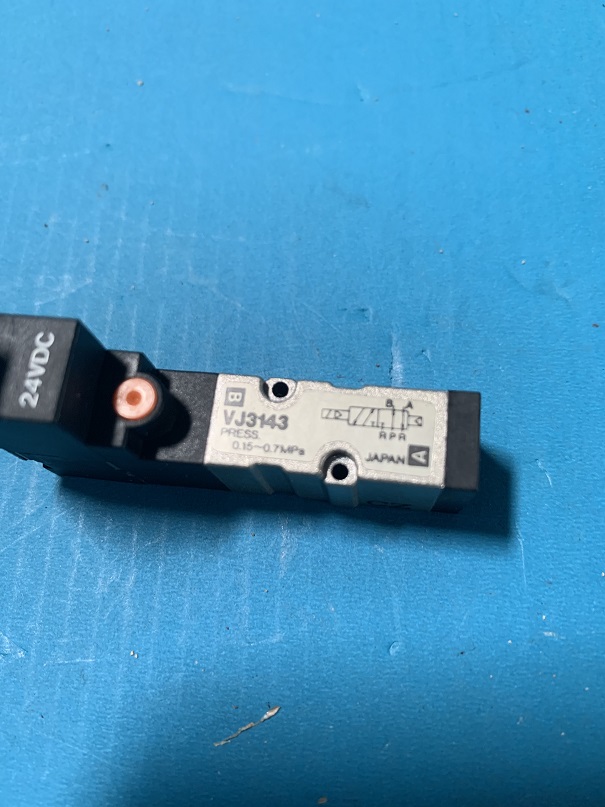 Used SMC Solenoid Valve VJ3143