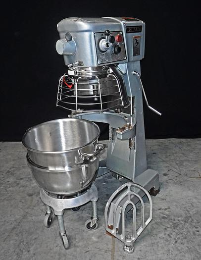 Used HIDDEN -- USED Hobart® 30-Quart Mixer, D300