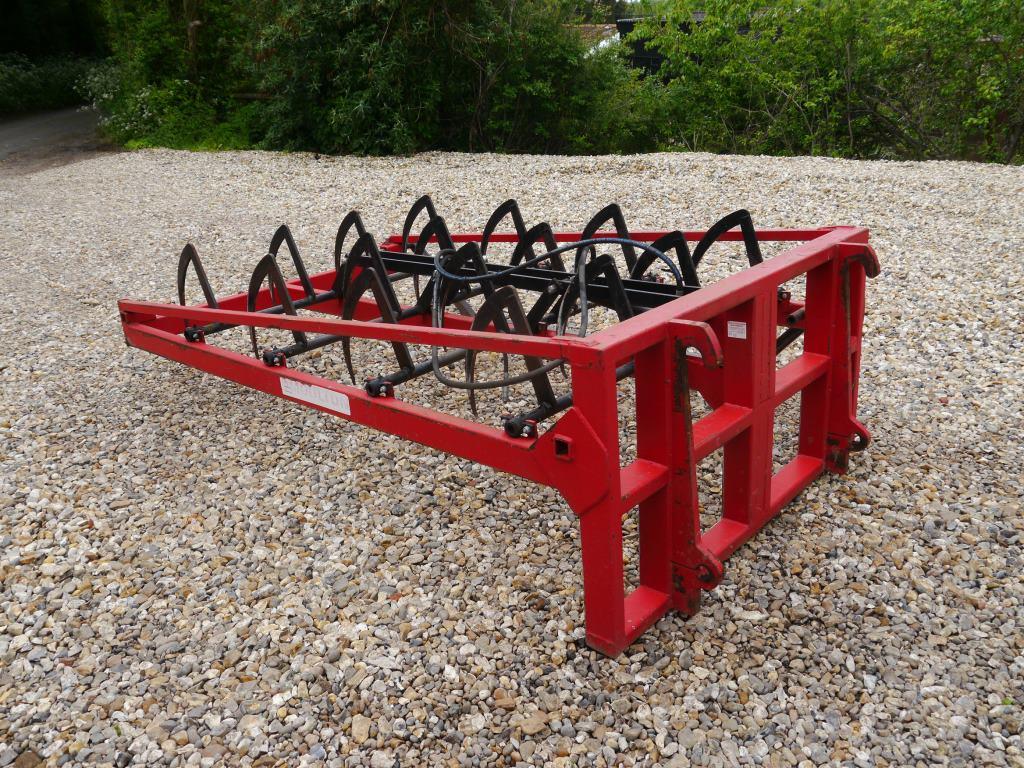 Used Moulton Big Bale Grab for Sale at LBG Machinery, Ltd.