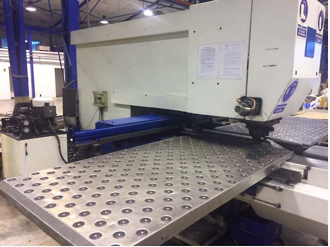 Used Trumpf Trumatic 240R - Punching Machine - 1991