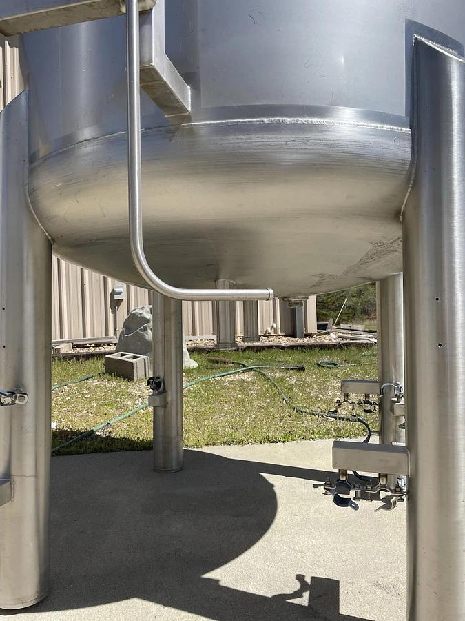 Used 1000 Gallon 4000 L 304 Stainless Steel , Vacuum rated Tank Dish / Dome