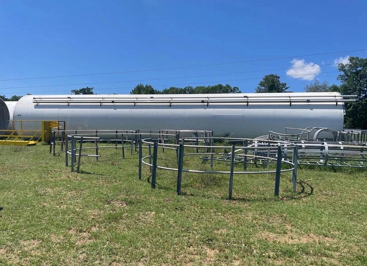 Used 2 SILO PELLET RESIN SILO’S MFG BY CST STORAGE 12’ x 72’  NO RUST! Excellent Cond