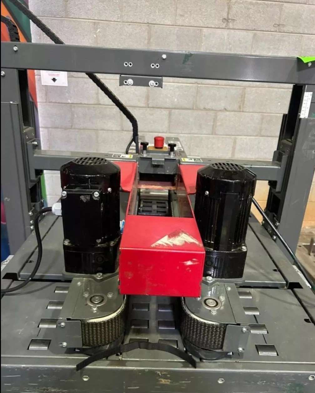 Used 3M-Matic 8000A Top&Bot Case Sealer w/ BEL 505G4 Semi-Automatic Case Erector 2018