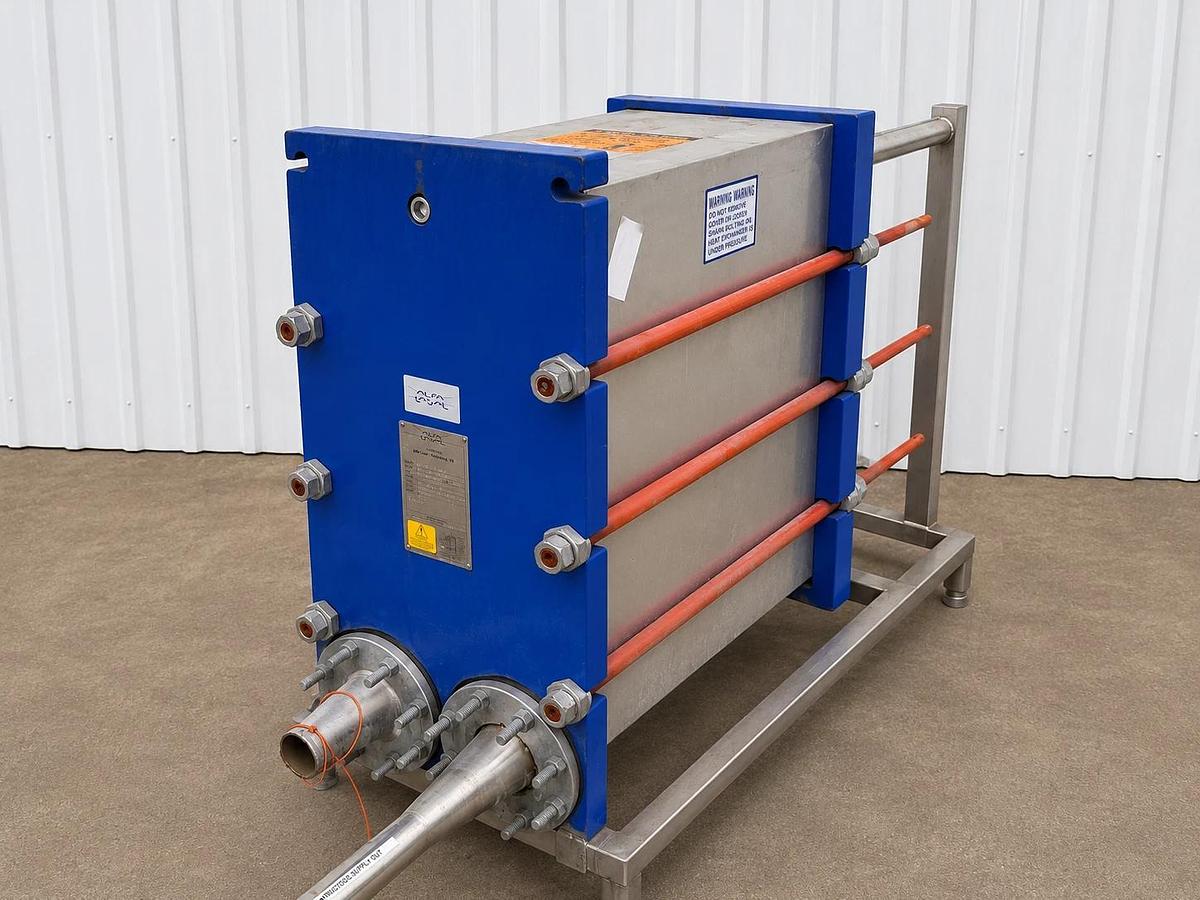 Used ALFA LAVAL M10-MFG STAINLESS STEEL PLATE HEAT EXCHANGER – 322 SQ FT – 150 PSI