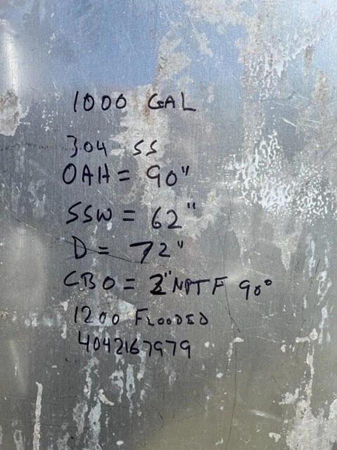Used 1000 Gallon 304 Stainless Steel Mix Tank Cone Bottom hinged lid top