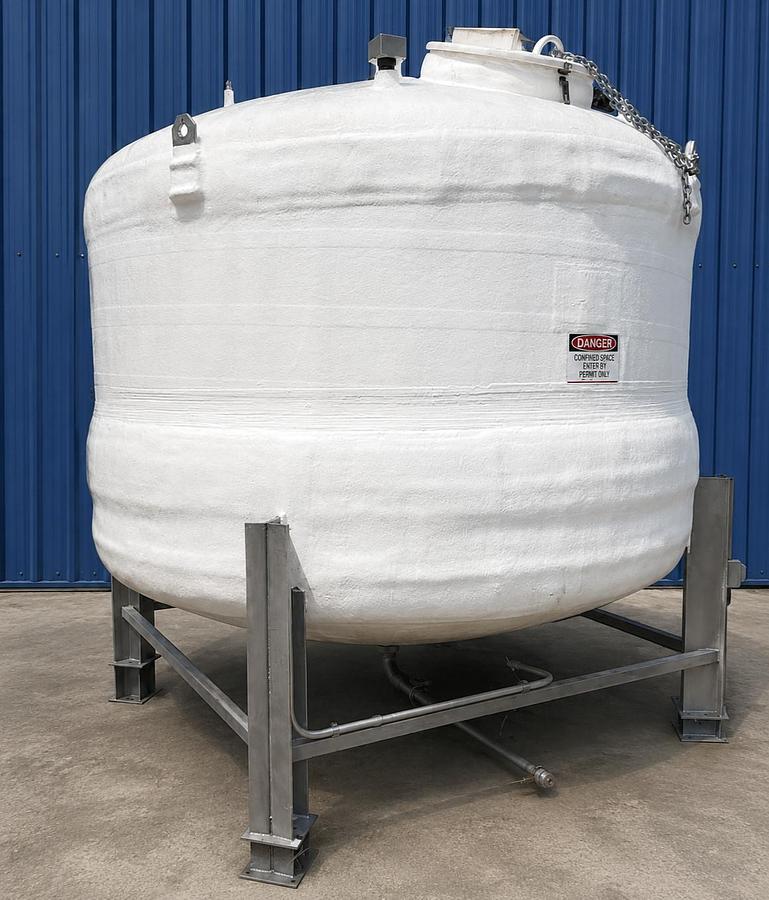 Used 3000 Gallon Fiberglass Mix Tank Agitated CIP Food Grade Neutralizer Tank