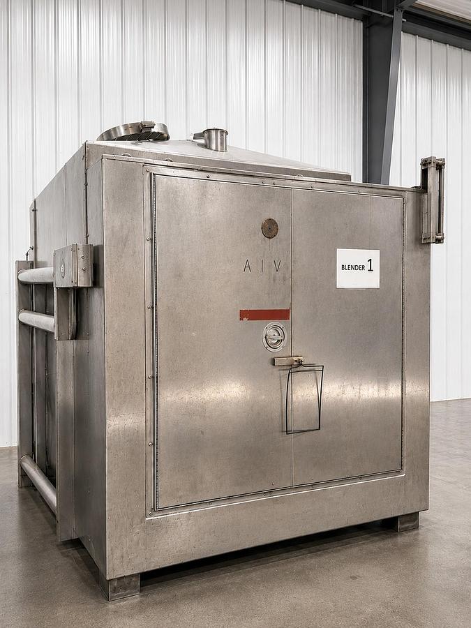 Used APV 160 Cu Ft Stainless Steel Twin Shaft Ribbon Blenders 40 HP Model HD-160DR