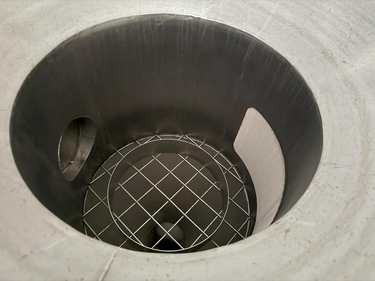Used VAC-U-MAX Stainless Steel Vacuum Receiver Hopper Pneumatic Conveyor System