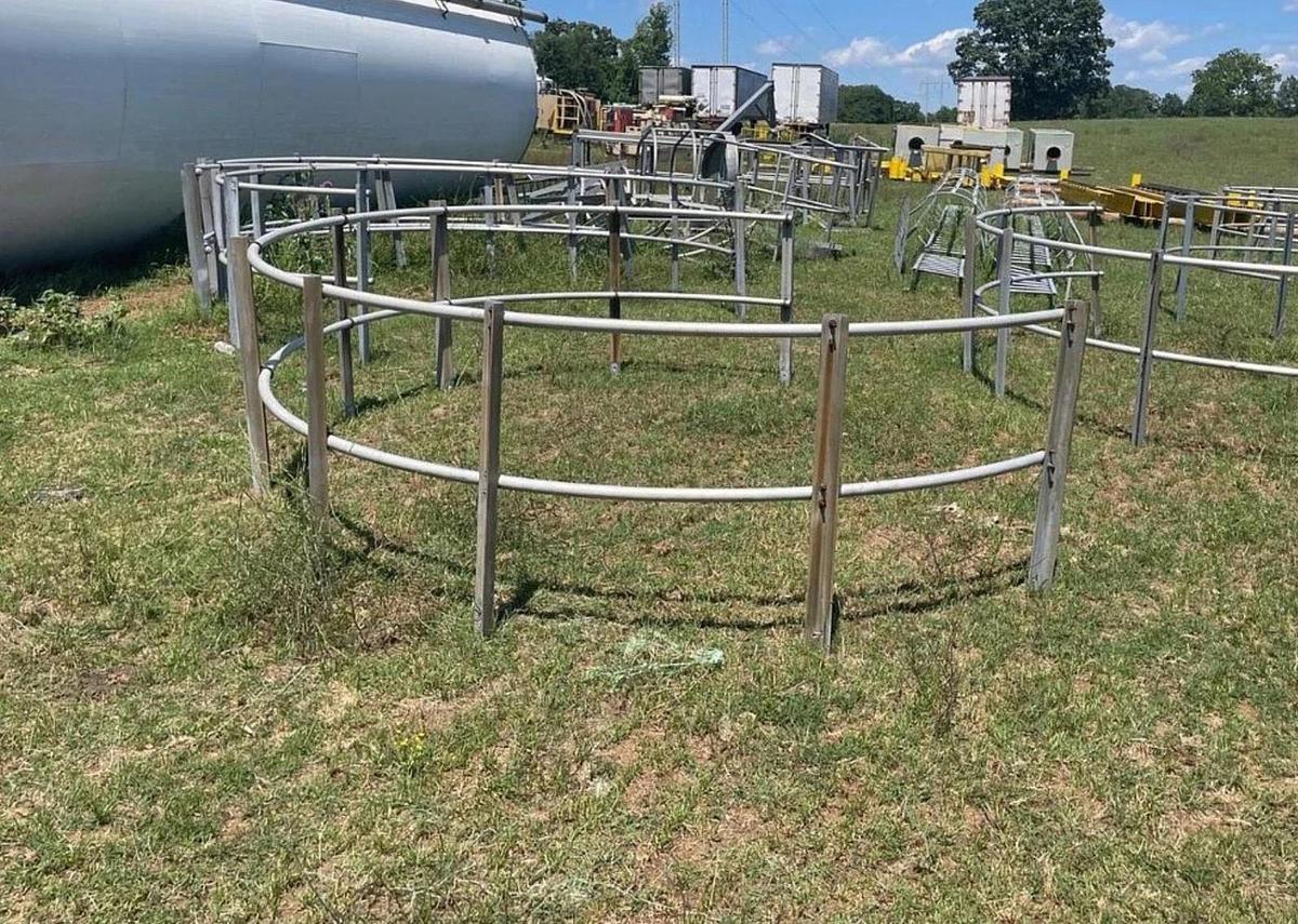 Used 2 SILO PELLET RESIN SILO’S MFG BY CST STORAGE 12’ x 72’  NO RUST! Excellent Cond