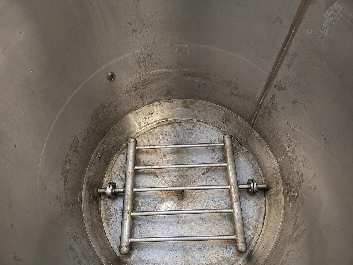 Used 600 Gallon 304 Stainless Steel Open Top Cone Bottom Tank w/ heat /Cooling Coils