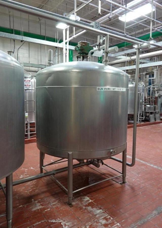 Used 1000 Gallon Jacketed Stainless Steel Processor with sweeping agitation w Cone