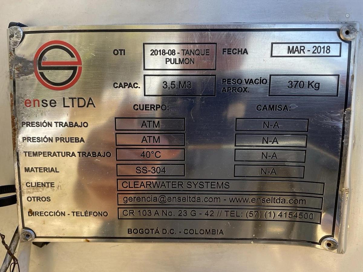 Used 900 Gallon Vertical Stainless Steel Tank With Dome Top Dish Bottom