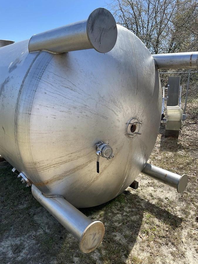Used 2000 Gallon Stainless Steel Tank  By JV Northwest Dome Top Dish Bott