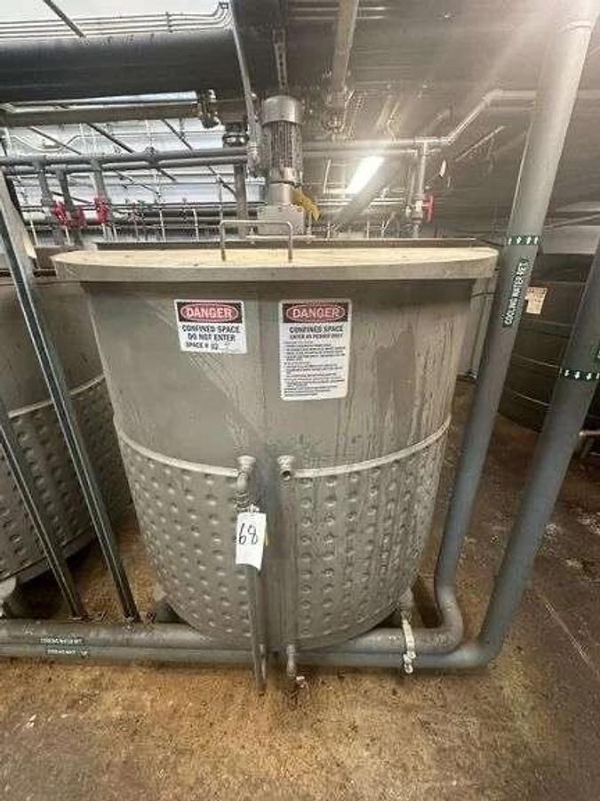 Used 600 Gallon Stainless Steel Dimple Jacketed Mix Tank , Slope 1.5 HP Heavy Mixer