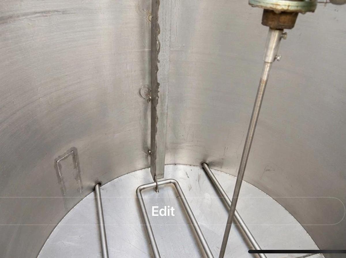 Used 1000 Gallon Stainless Steel Tank Open Top, Cone Bottom ,Top Center mixer 3 avail