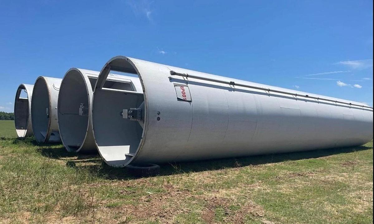 Used 2 SILO PELLET RESIN SILO’S MFG BY CST STORAGE 12’ x 72’  NO RUST! Excellent Cond