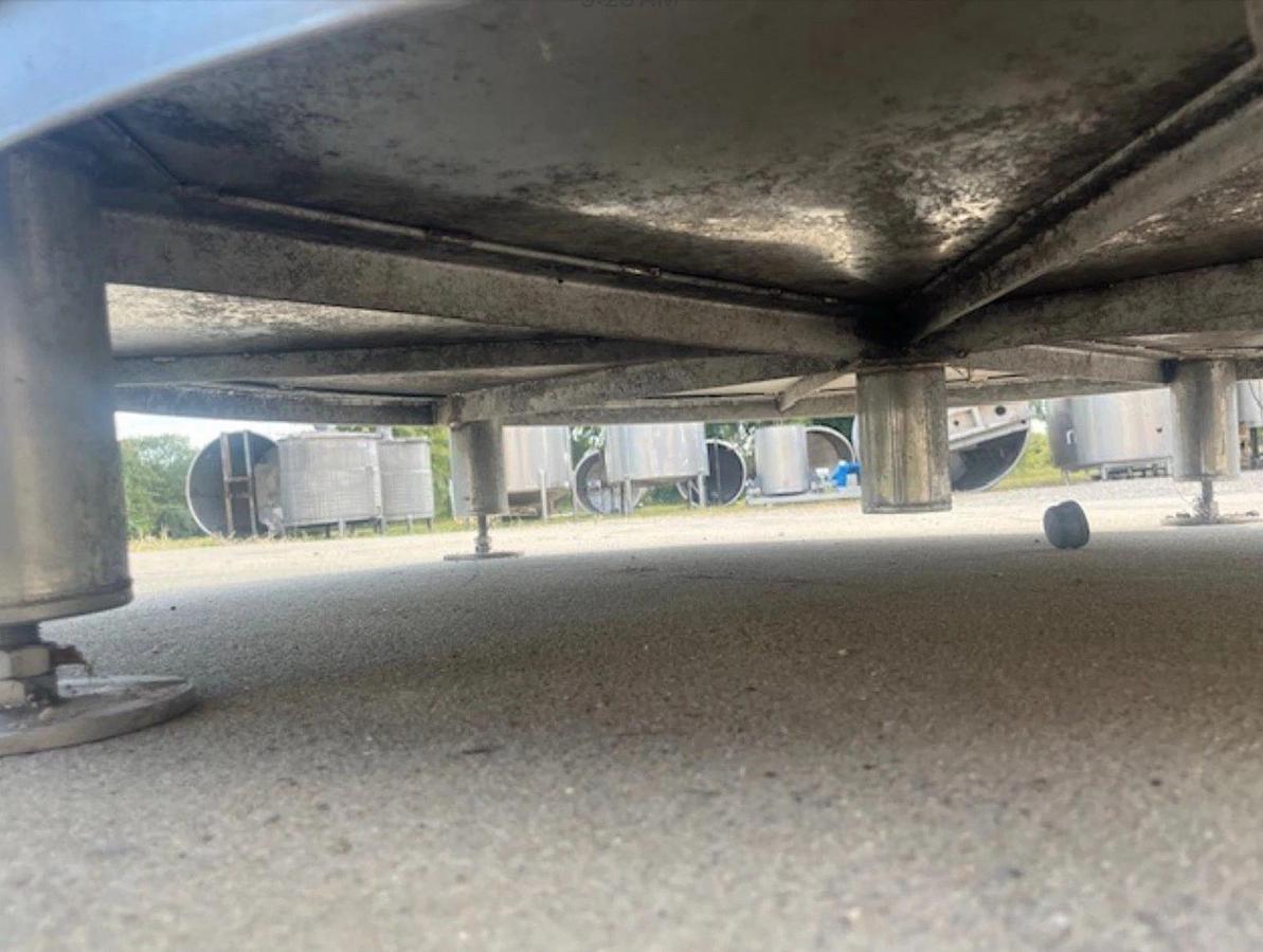 Refurbished 1500 Gallon Stainless Steel Tanks Sanitary Open Top ,Legs Slope Side Drain Qty 6