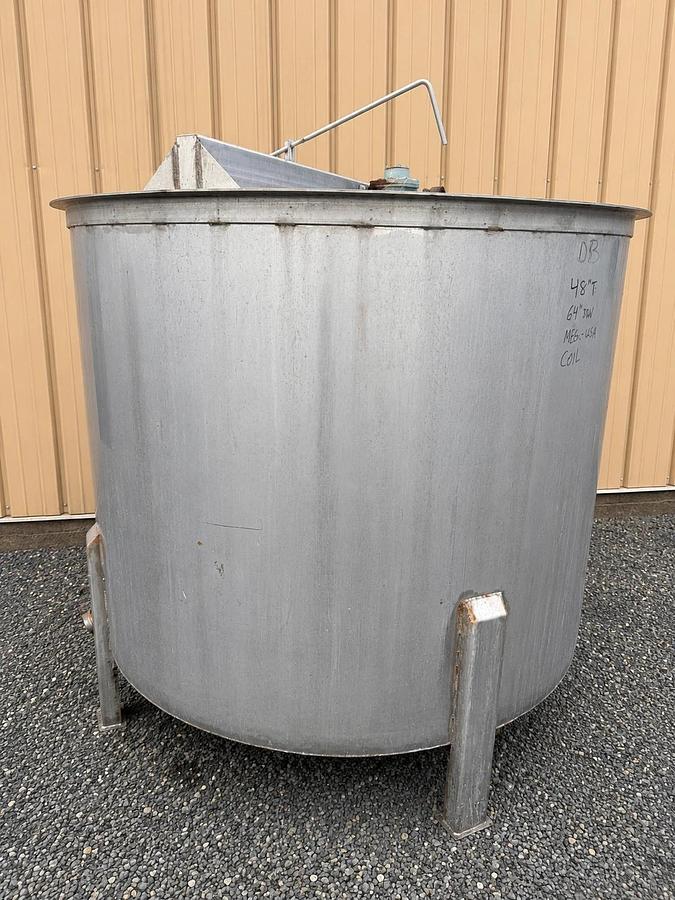 Used 600 Gallon 304 Stainless Steel Open Top Cone Bottom Tank w/ heat /Cooling Coils