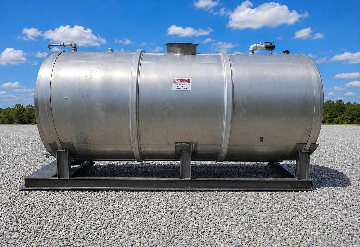 Used 2000 Gallon Horizontal Holding Tank - 304 Stainless Steel edible oil Tank w/skid