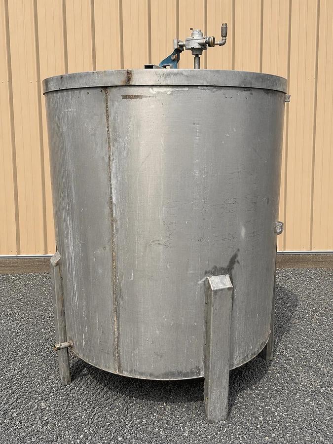 Used 300 Gallon Open Top 304 Stainless Steel Tank – Cone Bottom – heat or cool coils